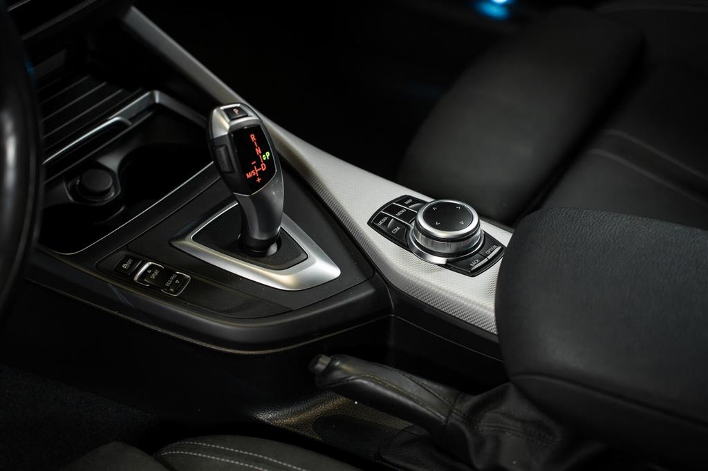 BMW 118i 1,5 M-Sport Steptronic 136HK 5d 8g Aut. – Miniature 25