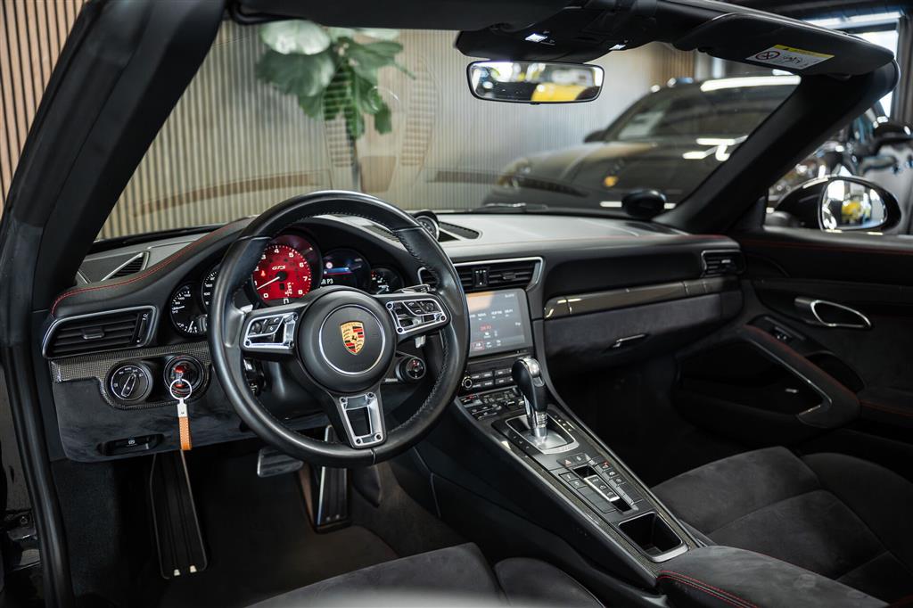 Porsche 911 Carrera GTS 3,0 PDK 450HK Cabr. 7g Aut. – Miniature 10
