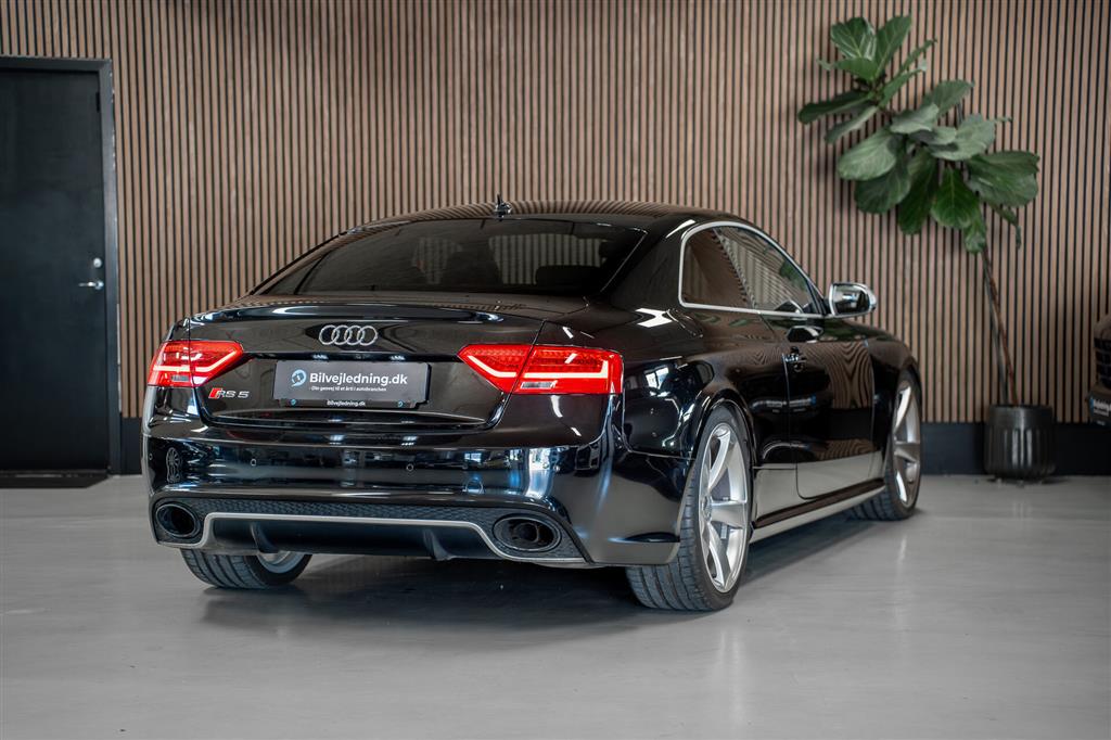 Audi RS 5 4,2 TFSI Quattro S Tron 450HK 2d 6g Aut. – Miniature 5